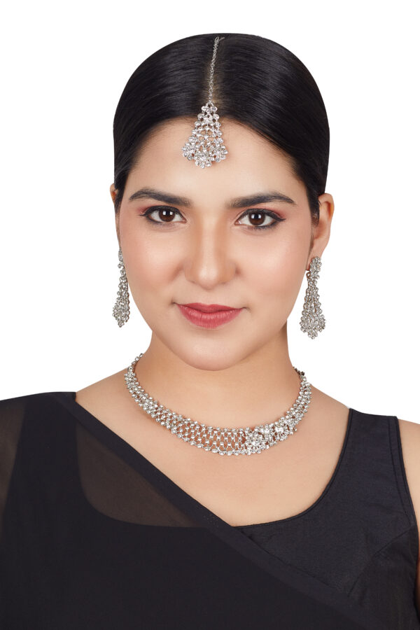 Elegant Rhodium Silver Alloy Jewel Ensemble