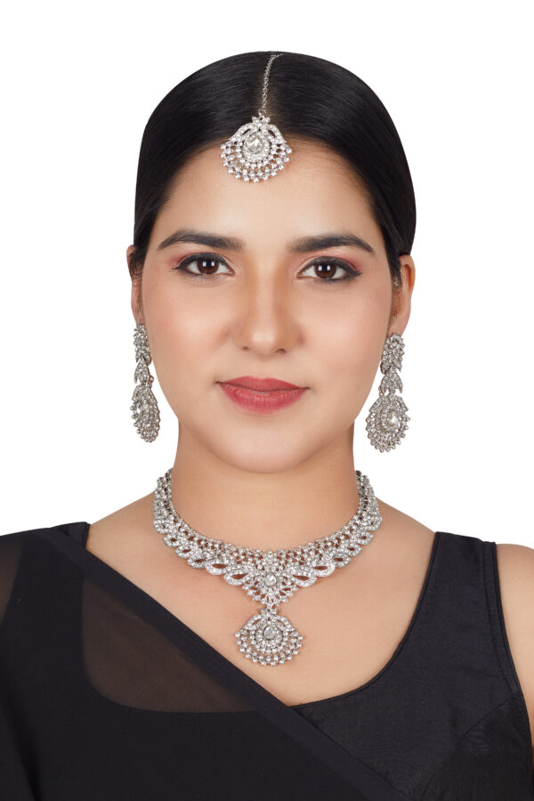 Luxurious Rhodium Silver Jewelry Ensemble